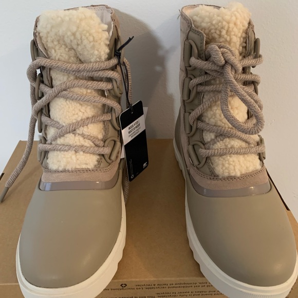 NWT! Sorel Joan of Arctic lite boots - Picture 5 of 10